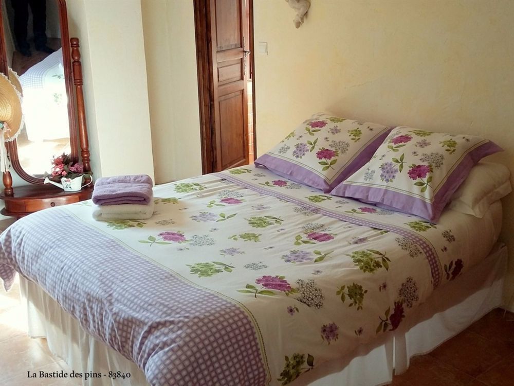 ลา บาสติด เด แป็ง Hotel La Bastide  ภายนอก รูปภาพ